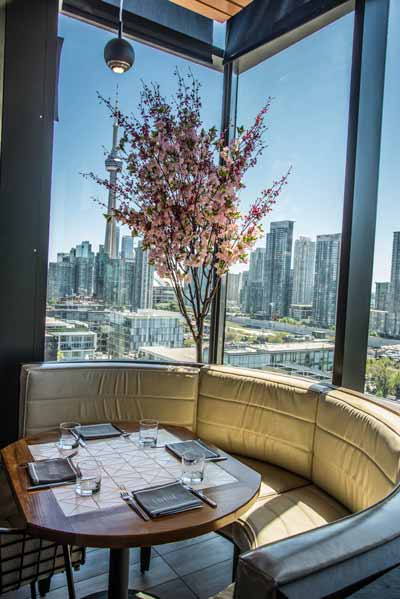 luxury-toronto-dining-bar