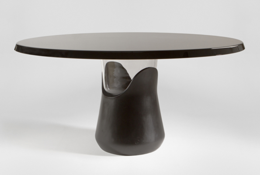 black-modenr-table-luxury-decor