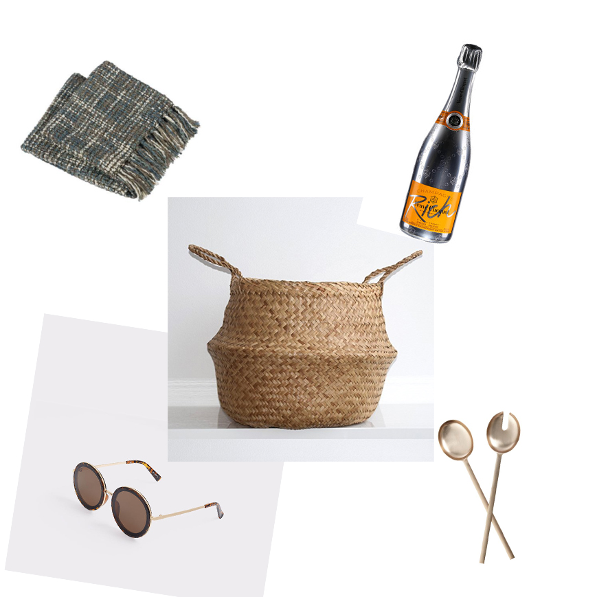 picnic-essentials-luxury-champagne