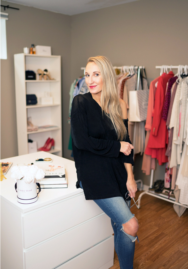 walkin-closet-canadian-blogger-caroline-elie-style