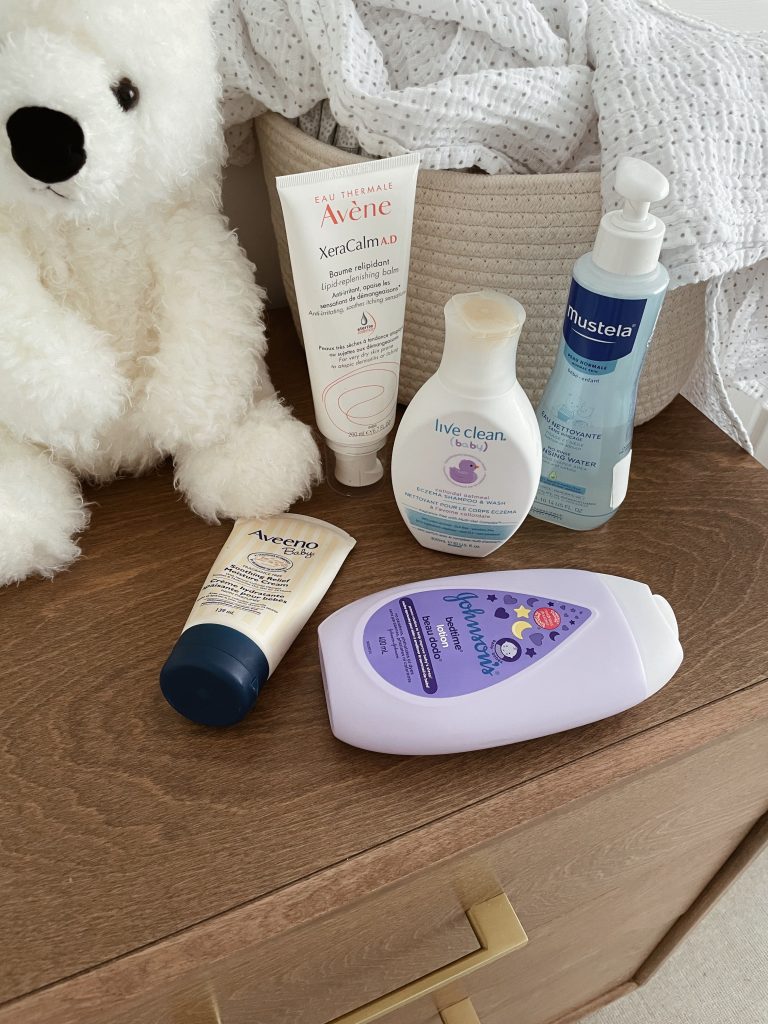 Mustela Newborn Arrival Gift Set, Baby Bathtime & Skin Care Essentials, 5  Items